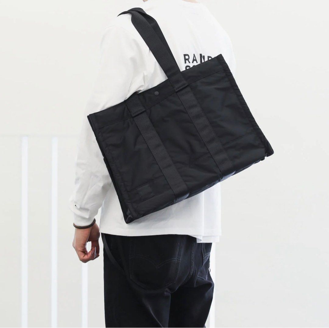 HEAD PORTER BLACK BEAUTY TANKER TOTE BAG M BLACK Fesyen Pria Tas Dompet Lainnya di Carousell