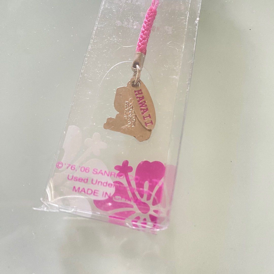 Hello Kitty Hawaii Gotochi Charm Keychain (Category: Character Goods) located in Cabanatuan. Submitted by mimi.hub (Listing ID 1265743188, Image 2). Description: .