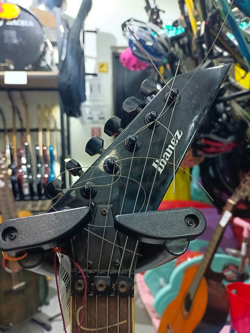 IBANEZ V GUITAR ELECTRIC, Hobbies & Toys, Music & Media, Music Scores