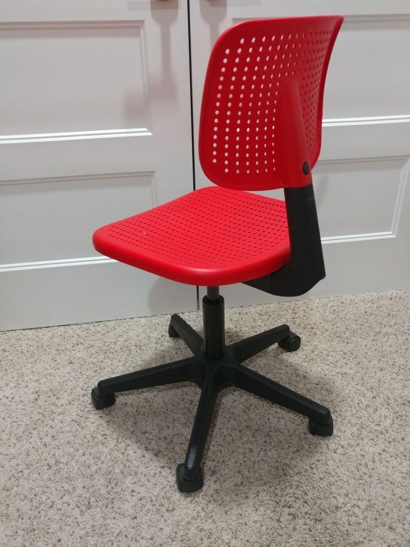 Ikea alrik hot sale swivel chair red