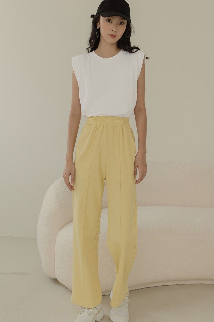 Yellow jordan sweatpants deals