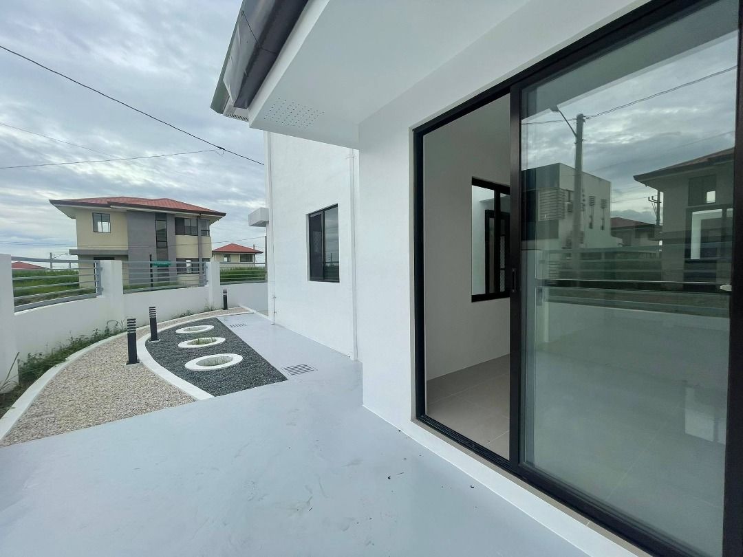 KA FOR LEASE 3 Bedroom House in Avida Woodhill Settings Nuvali