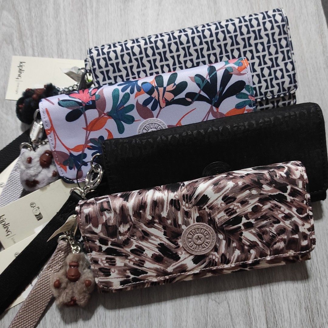 Kipling rubi clearance large wristlet wallet