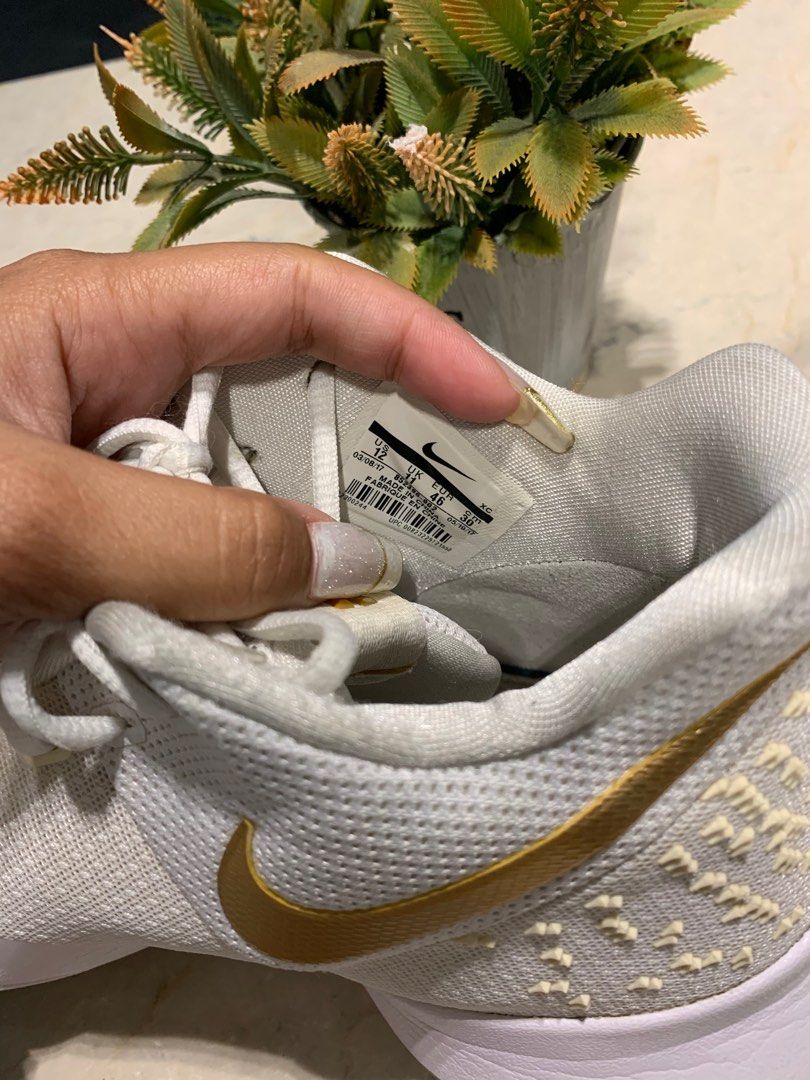 Kyrie 3 gold store