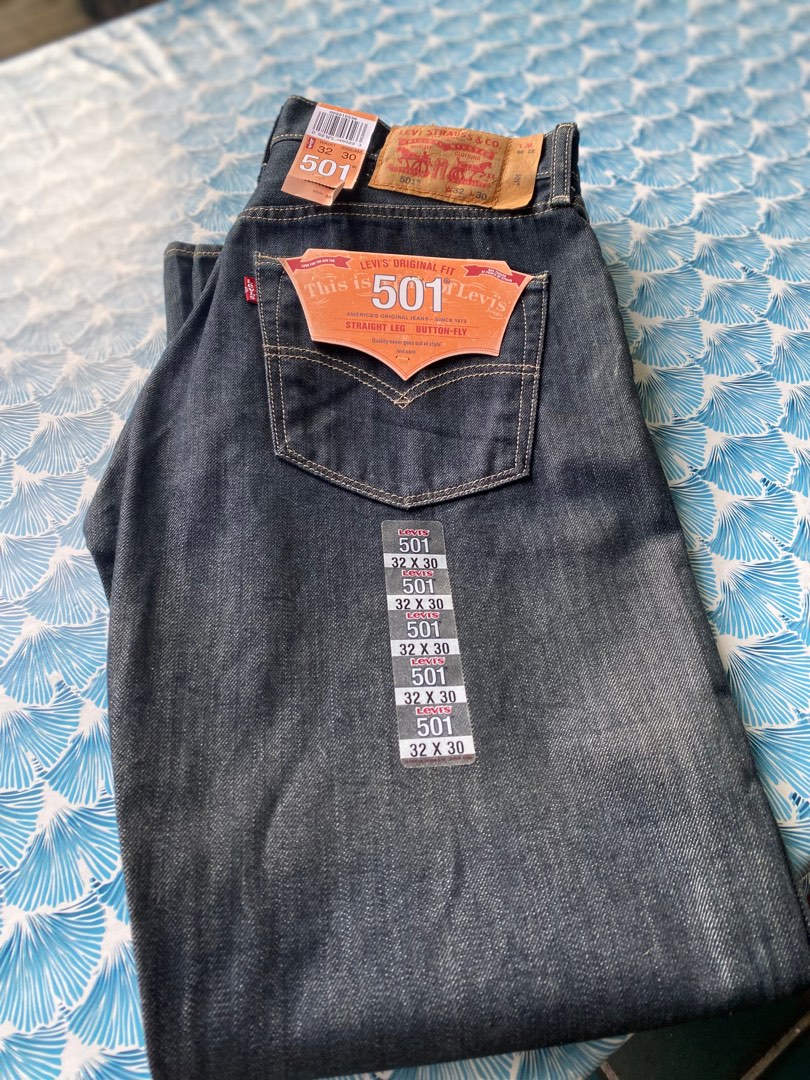 Levis 501 32 x 30 top