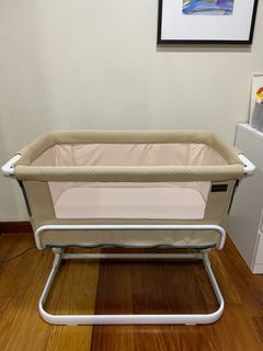 Lily and Tucker Bassinet