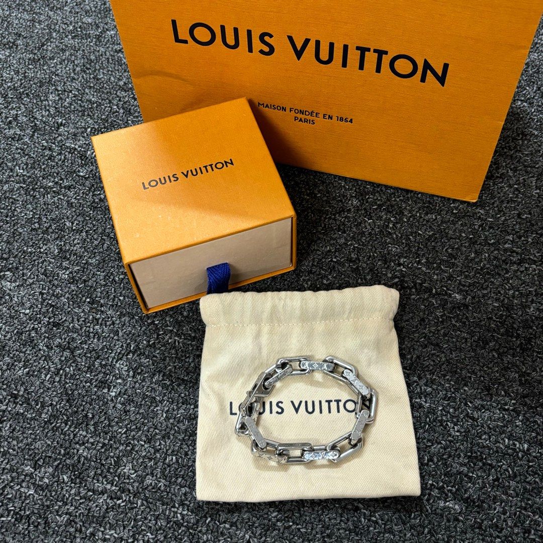 Louis Vuitton Vintage Gold Chain Monogram Chain Bracelet | Rent Louis  Vuitton jewelry for $55/month - Join Switch