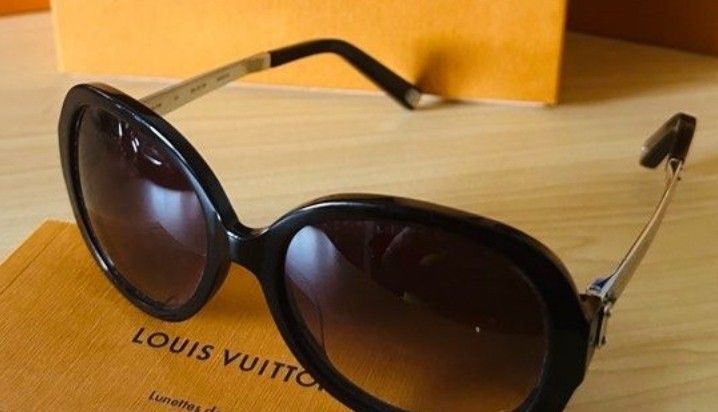 LV SHADES for SWAP or sell (Category: Luxury Accessories) located in Manila. Submitted by happykyz (Listing ID 1265737882, Image 2). Description: inclusion: LV paperbag only 100% ORIGINAL....