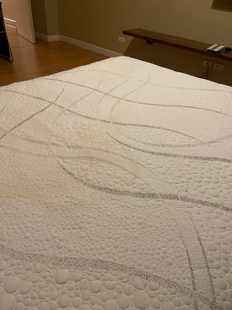 Mandaue foam memory top mattress, Furniture & Home Living, Furniture