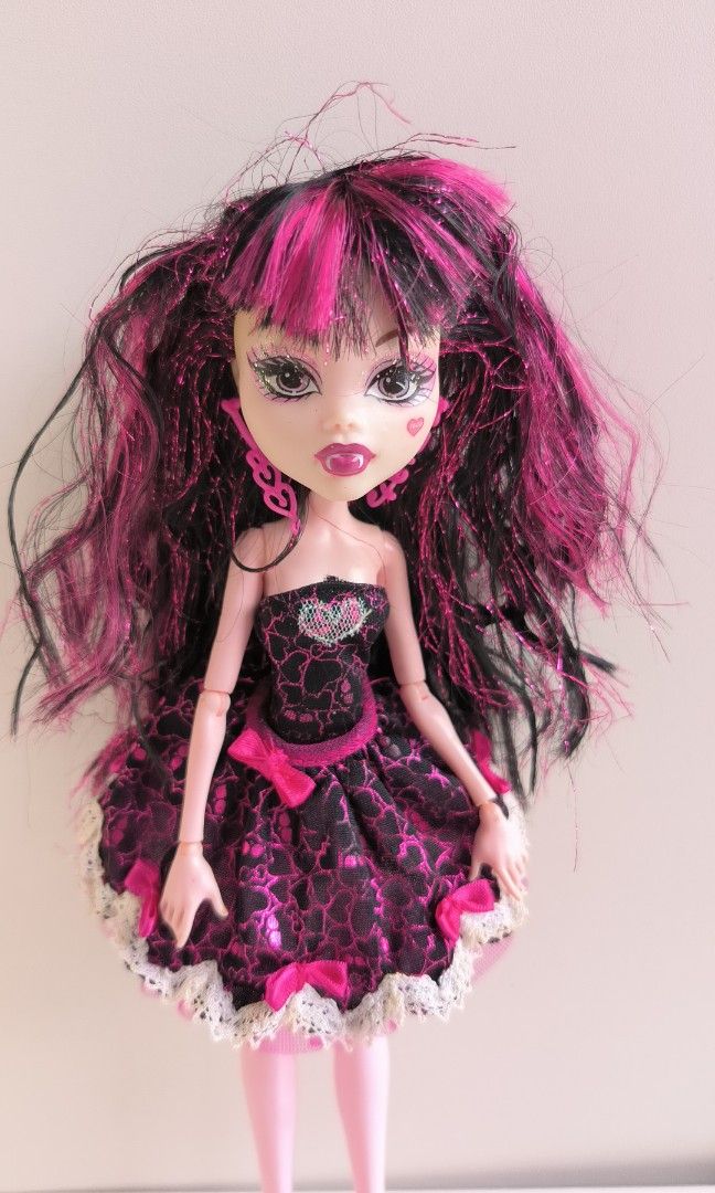 Monster high sweet 2025 1600 draculaura doll