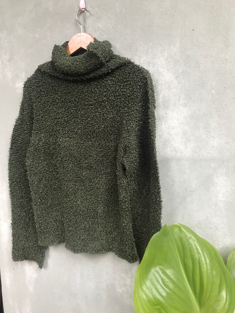【美品】me ISSEY MIYAKE SHAGGY PLEATS トップス me ISSEY MIYAKE SHAGGY PLEATS トップス me by ISSEY MIYAKE 【公式通販】