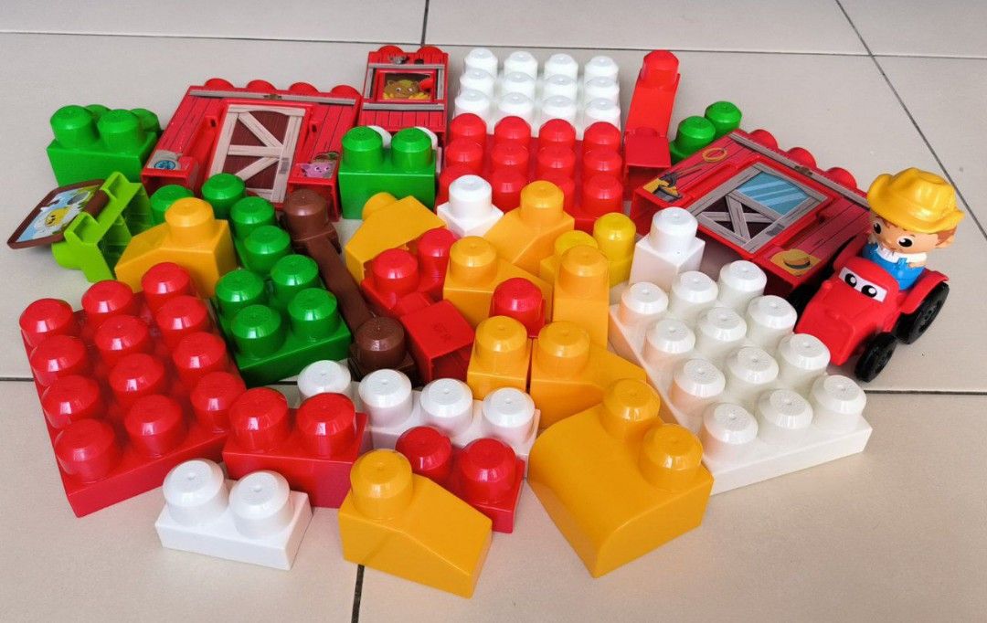 Mega bloks farmhouse friends online