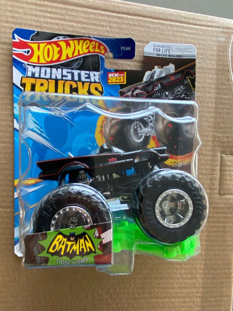 Hot wheels shop monster truck batman