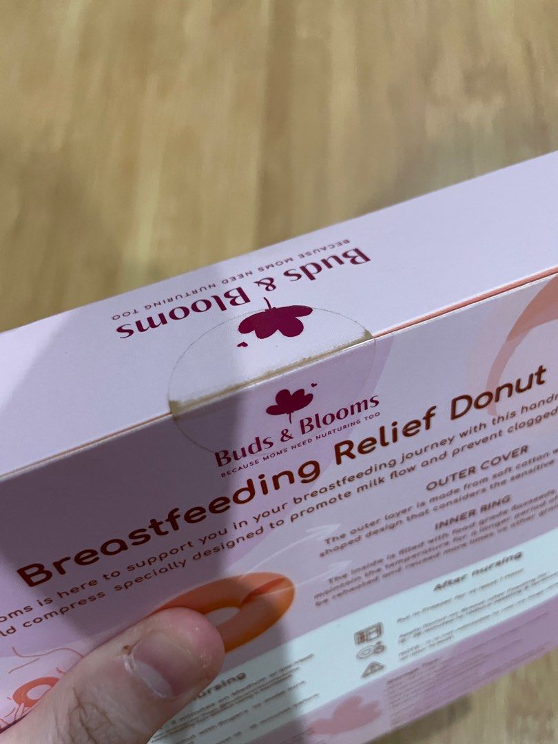 [NEW AND SEALED] Buds and Blooms Breastfeeding Relief Donut, Babies