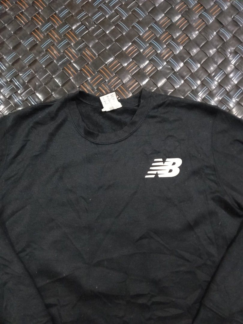New balance discount black sweatshirt