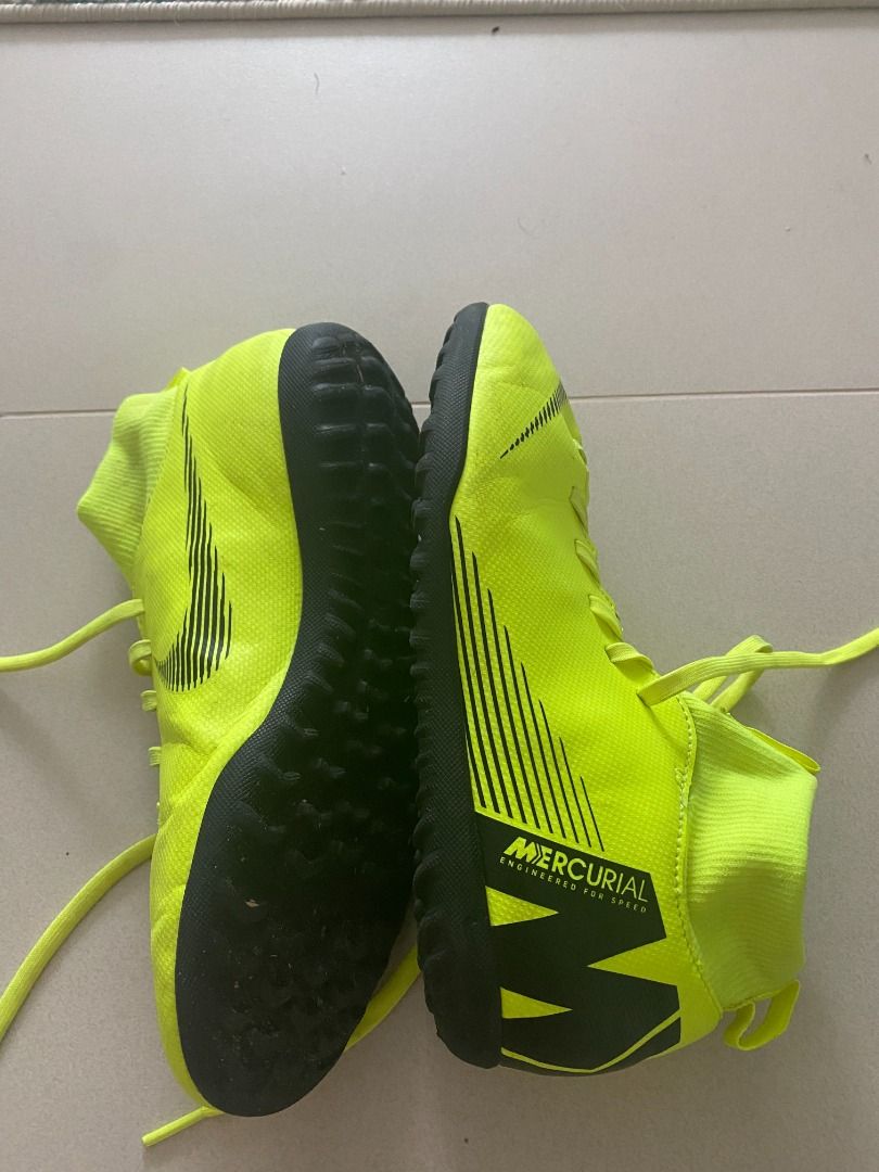 Nike Football Boots Mercurial Size 5 UK