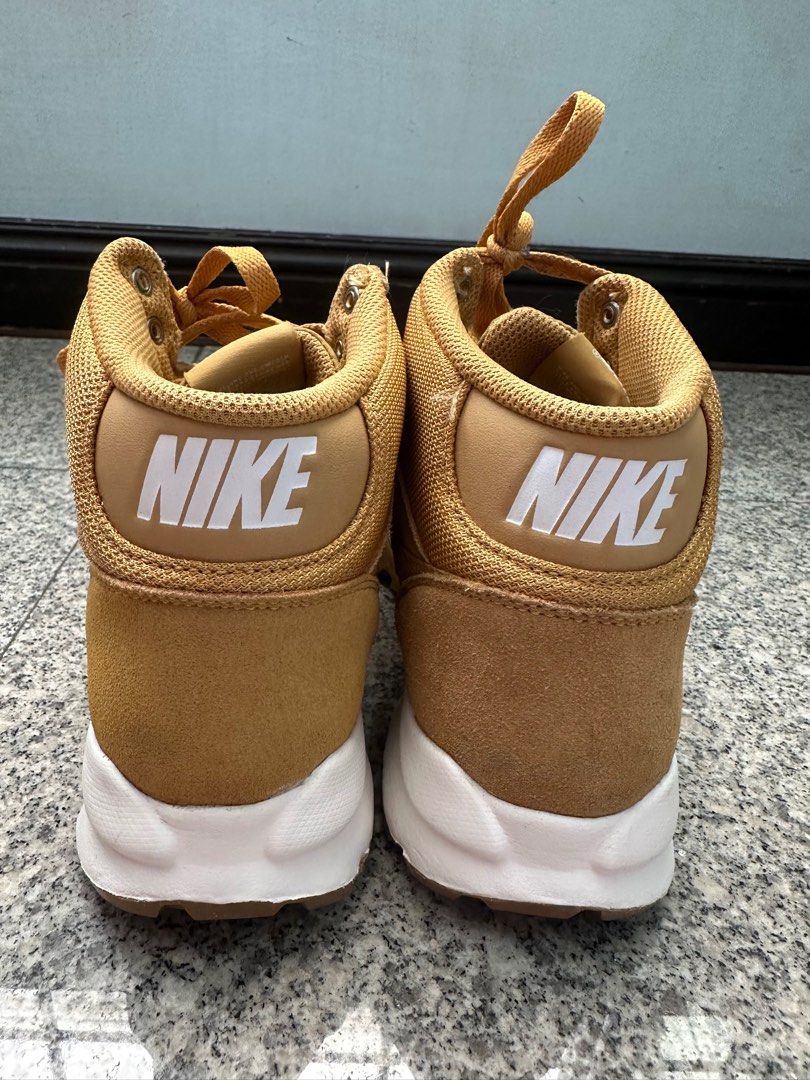 Nike wmns hoodland suede store
