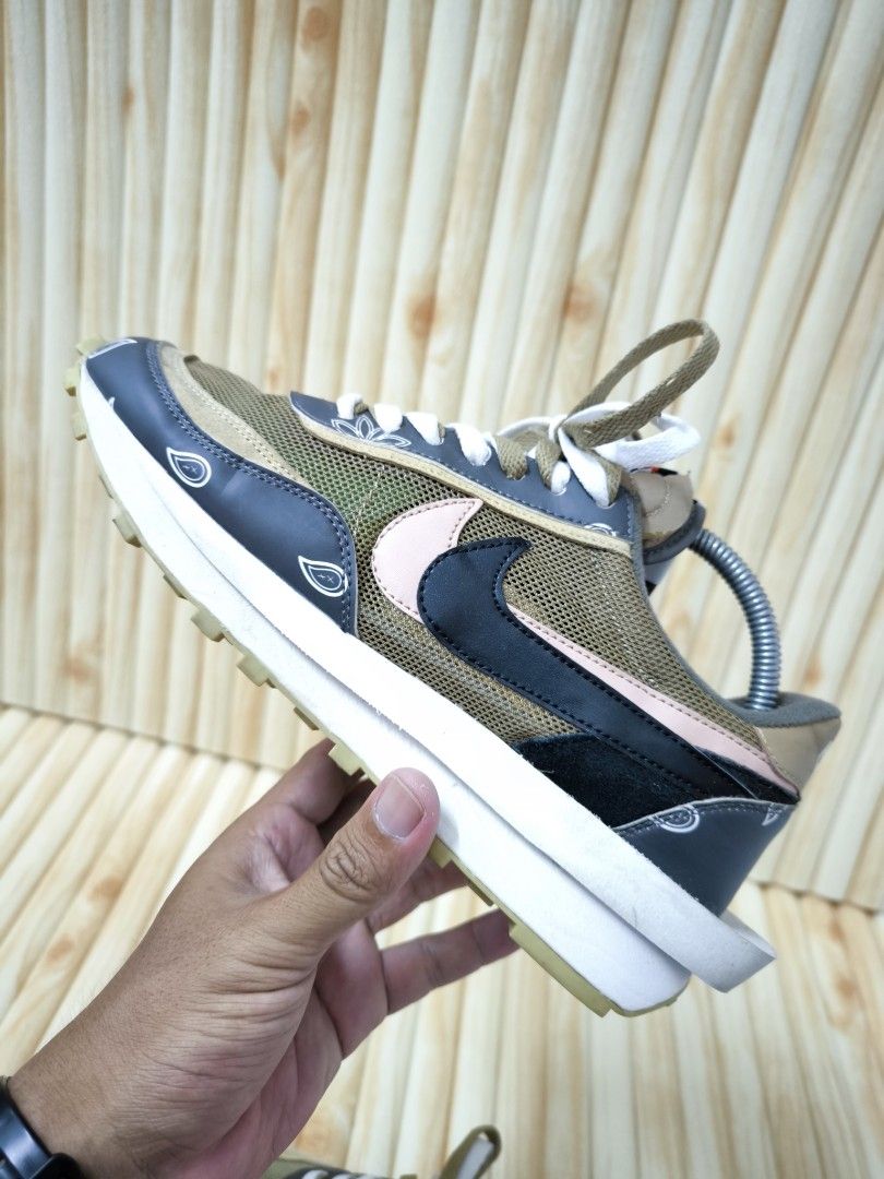 Nike store sacai shoes