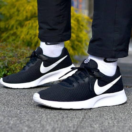 Nike best sale tanjun obsidian