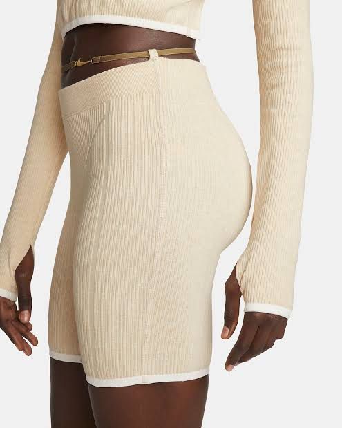 NIKE x JACQUEMUS Le Short biker shorts (Category: Shorts) located in Makati City. Submitted by ilyesp (Listing ID 1265730637, Image 2). Description: brand new with tags purchased the wrong item being sold on stockx for ₱7k+ LAST PRICE💓 .