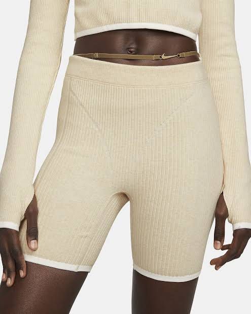 NIKE x JACQUEMUS Le Short biker shorts (Category: Shorts) located in Makati City. Submitted by ilyesp (Listing ID 1265730637, Image 1). Description: brand new with tags purchased the wrong item being sold on stockx for ₱7k+ LAST PRICE💓 .