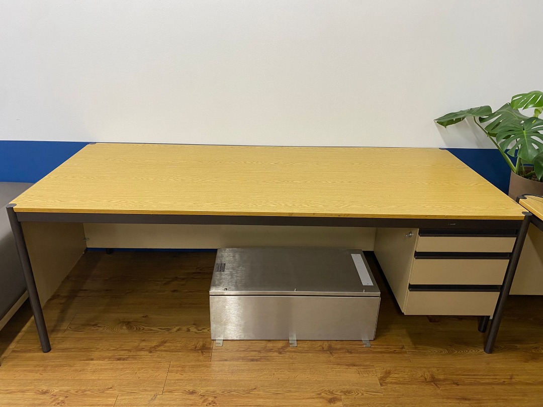 PreLoved Office Table to giveaway, Furniture & Home Living, Furniture