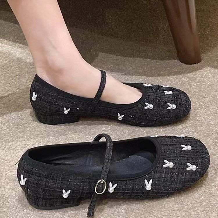 Flat shoes lokal on sale