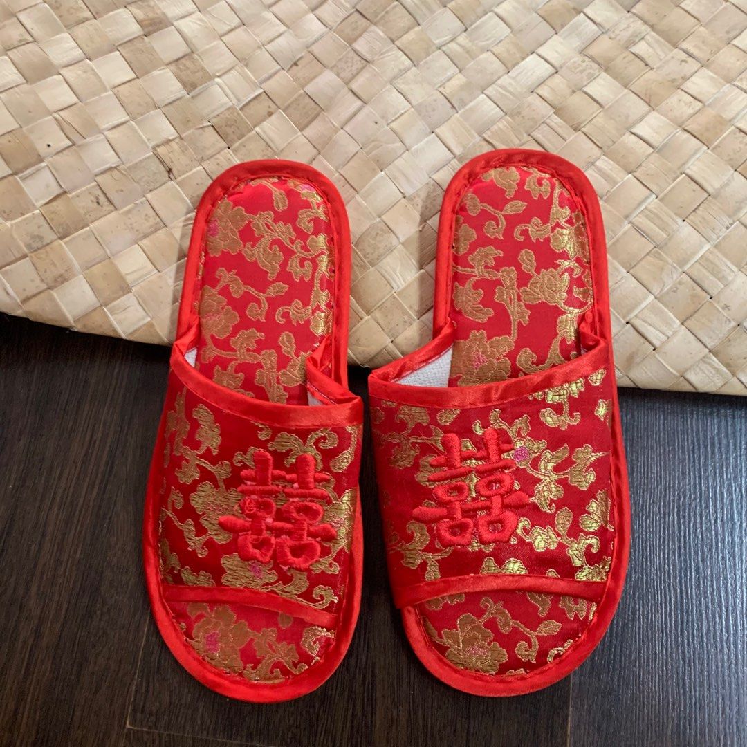 Chinese slippers with hotsell strap