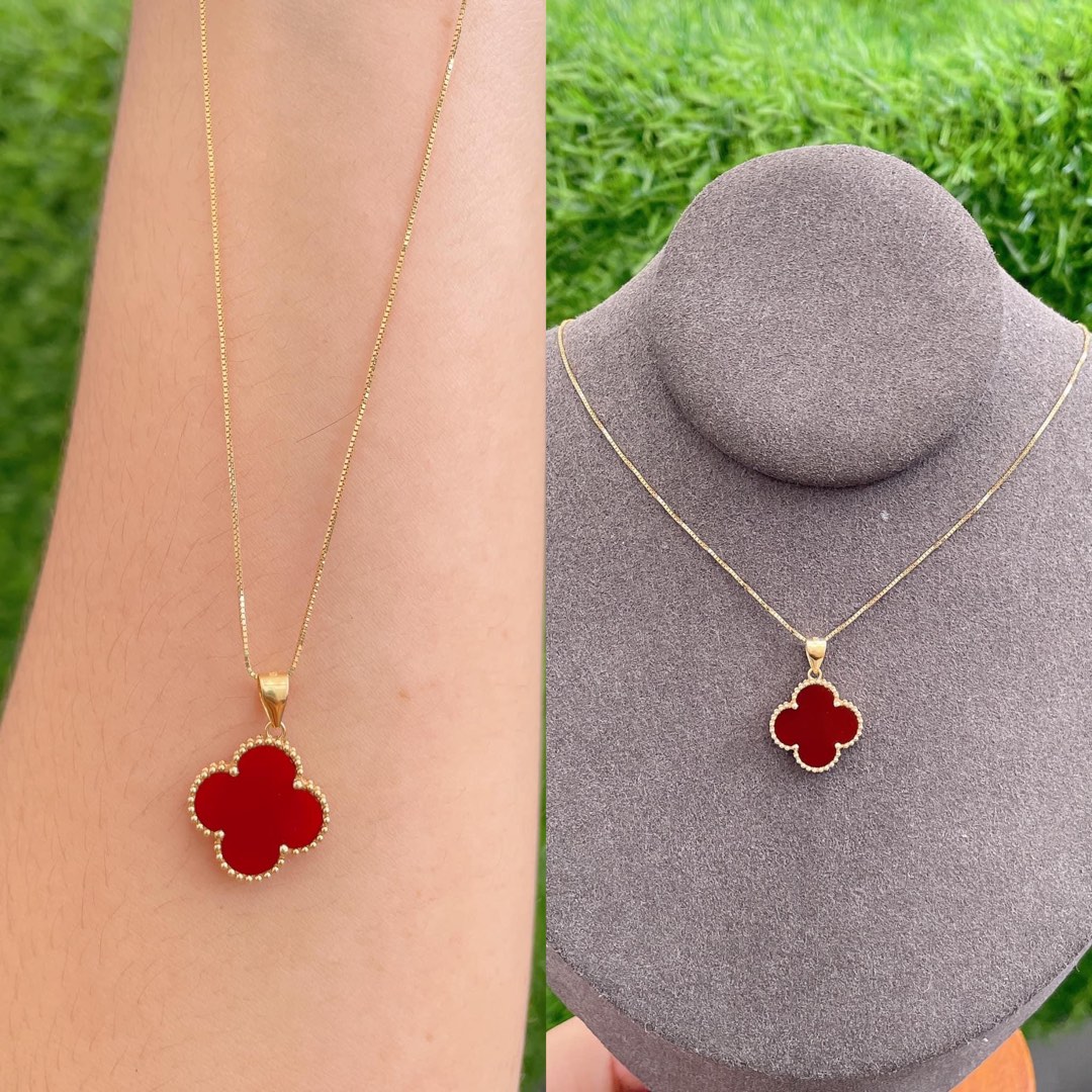 Red clover necklace hotsell