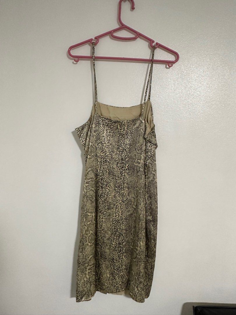 Rina Rossi Silk Dress (Category: Dresses) located in Quezon City. Submitted by sdl_x (Listing ID 1265805558, Image 2). Description: .
