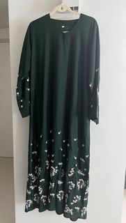 (Category: ) located in . Submitted by abaya54 (Listing ID 1265759715, Image 1). Description: .