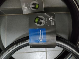Schwalbe tyres with inner tube (16 x 1.35)