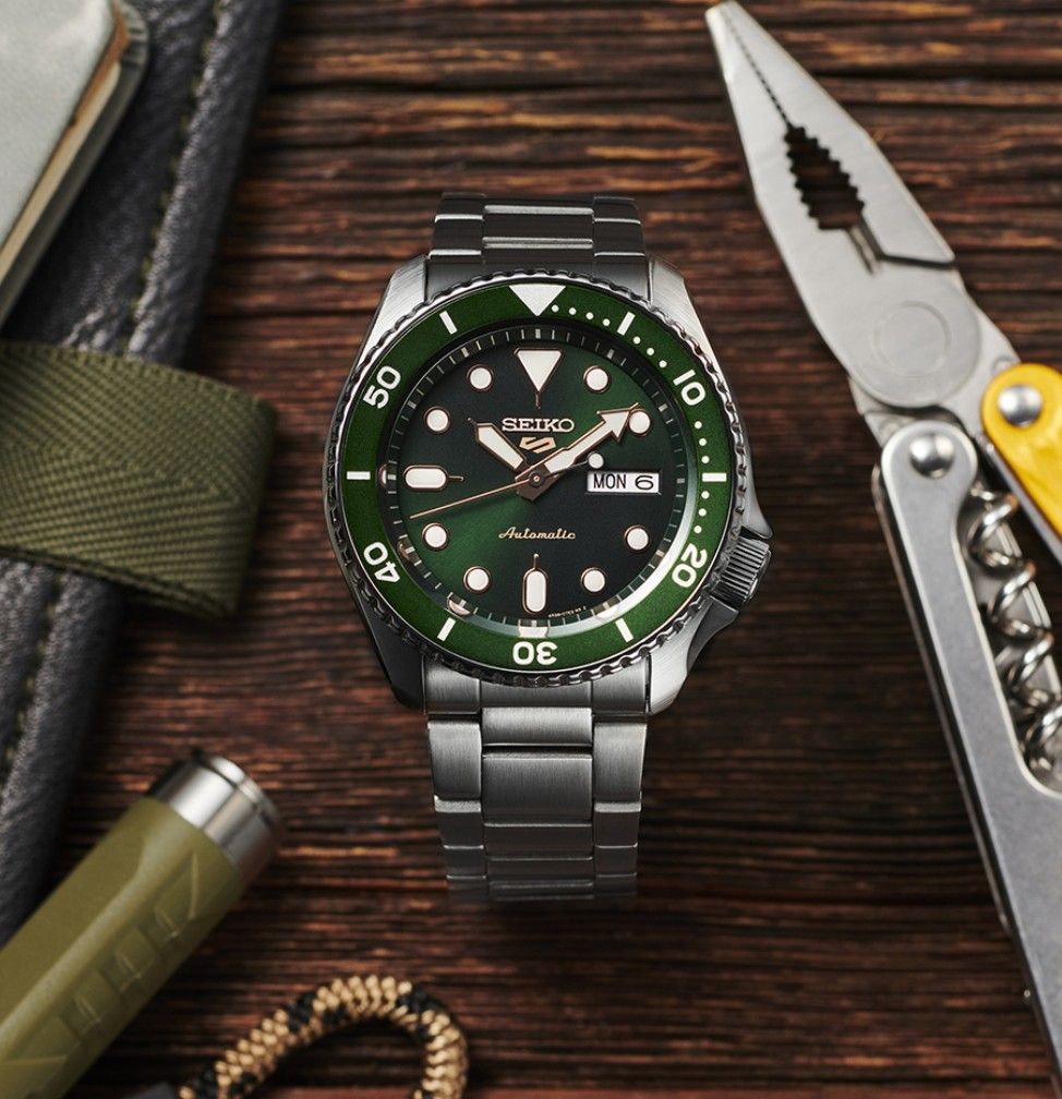 Seiko sport 5 store green