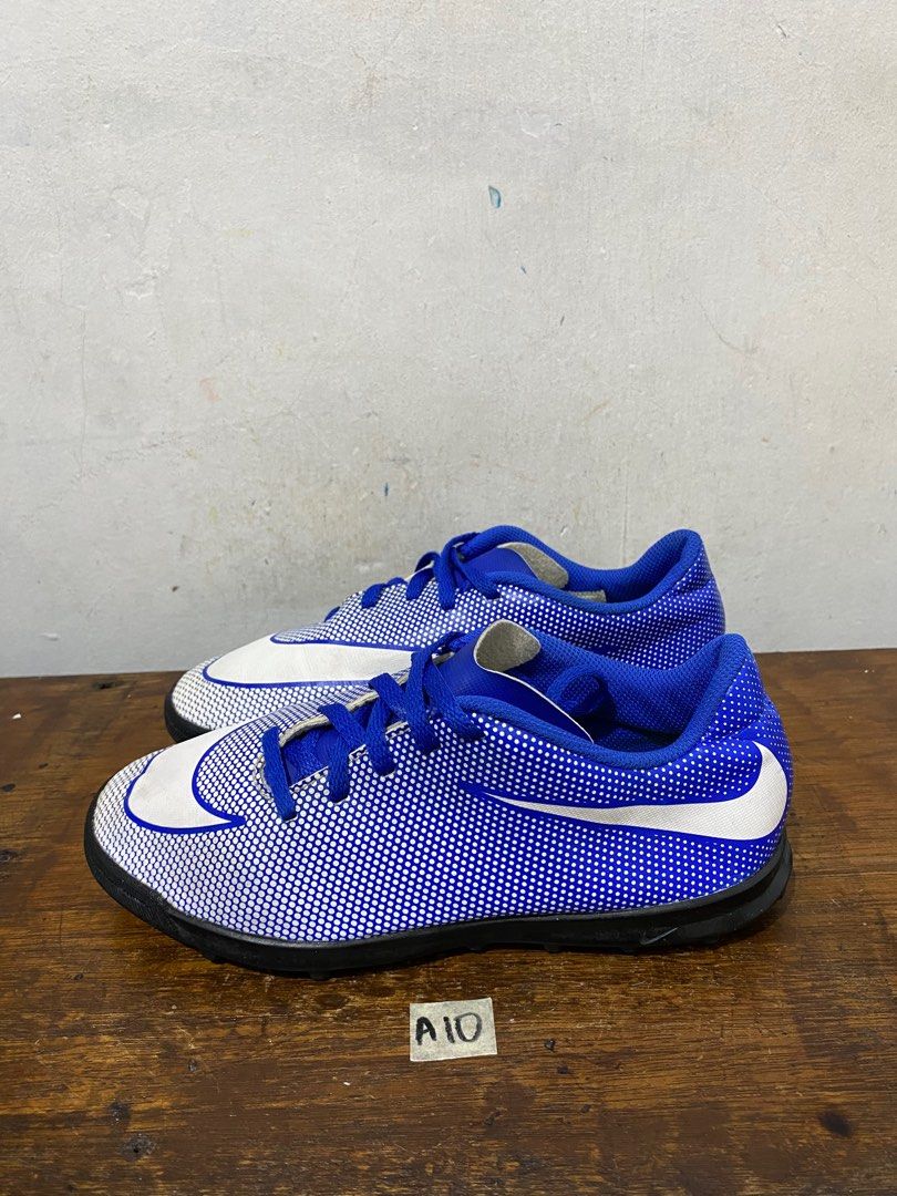 Sepatu futsal anak nike size 35 second original Fesyen Pria
