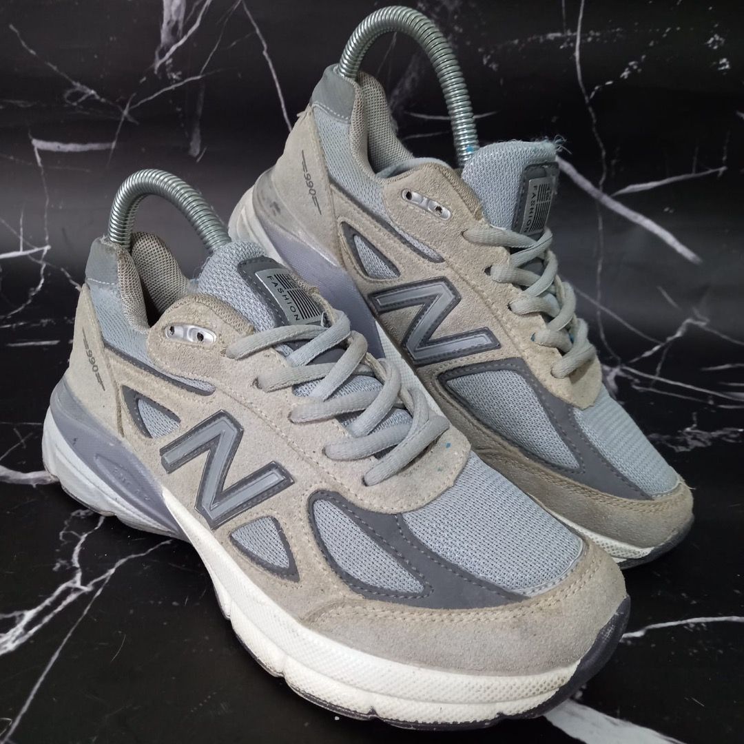 Sepatu sneakers new balance store