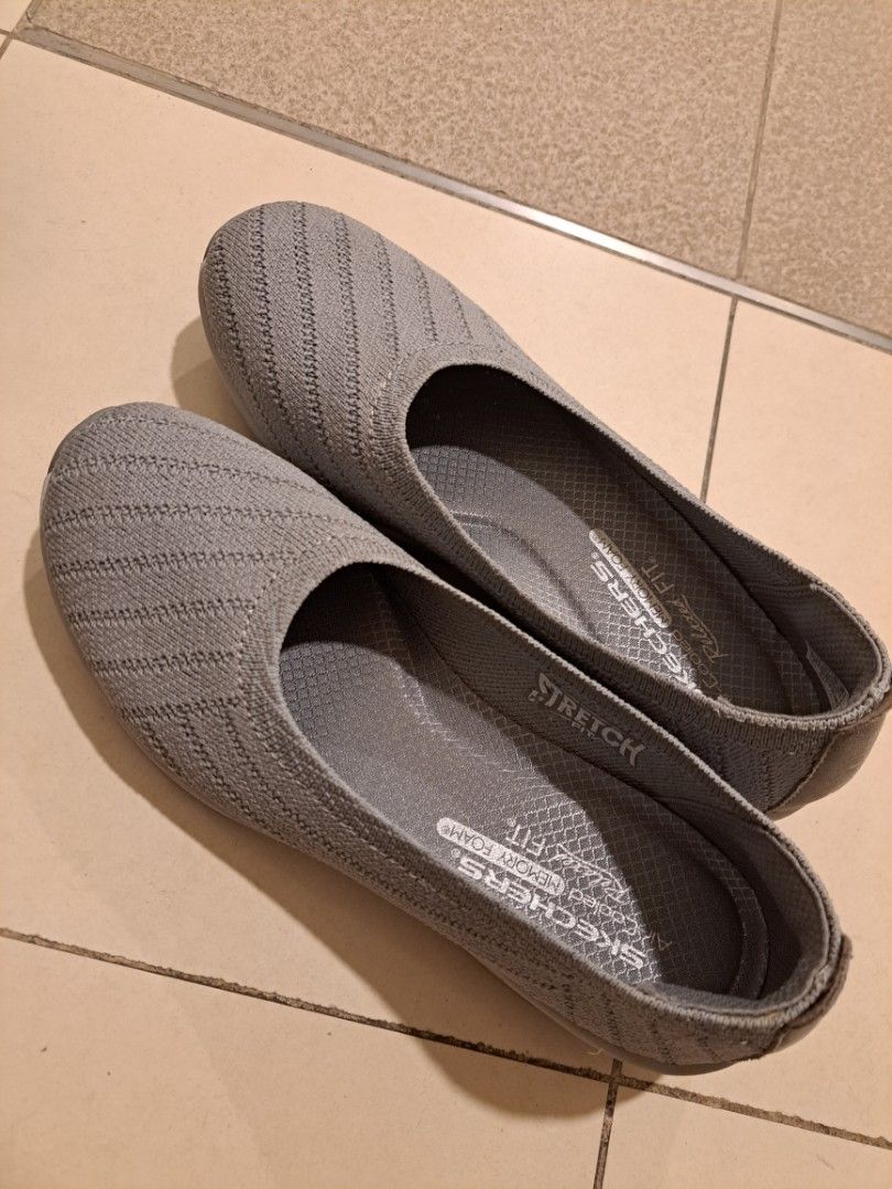 Skechers gray flats online