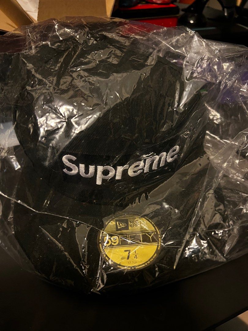 Supreme money box logo new era 7-1/4-