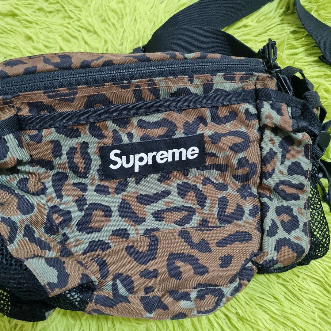 Supreme fanny pack 2024 leopard