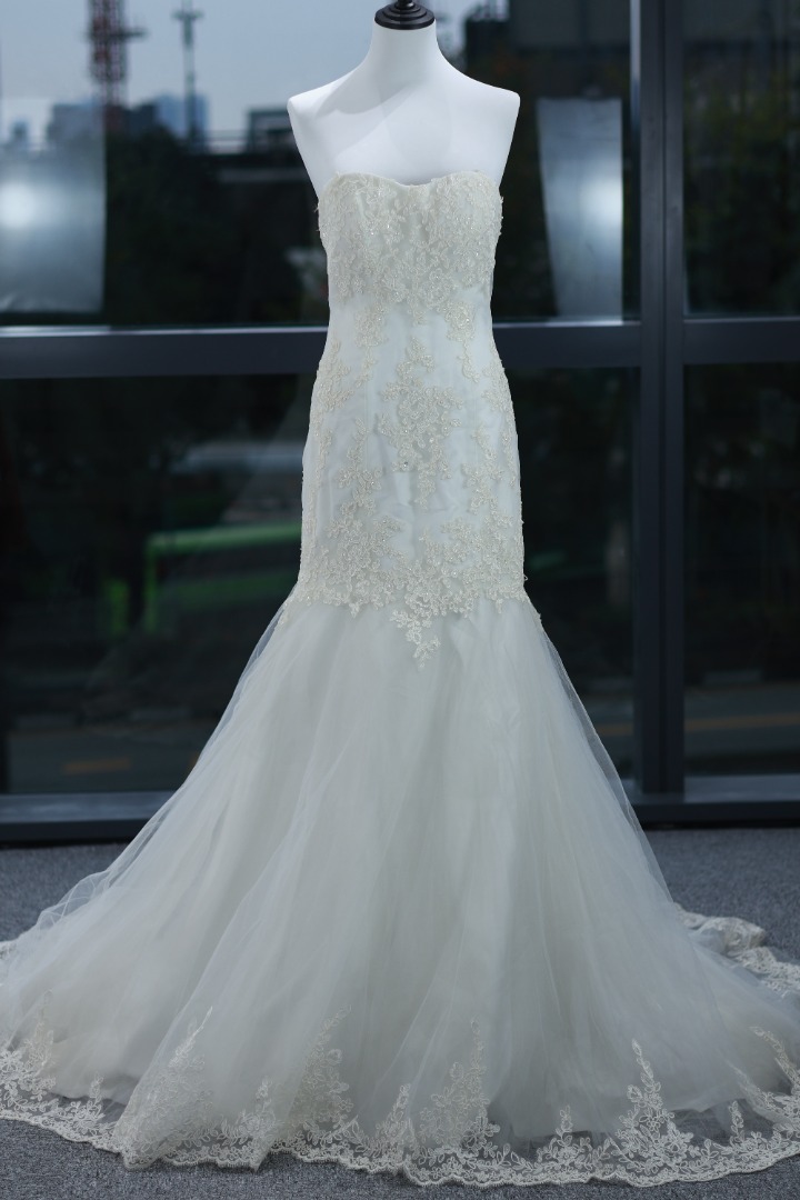 White trumpet dress hotsell