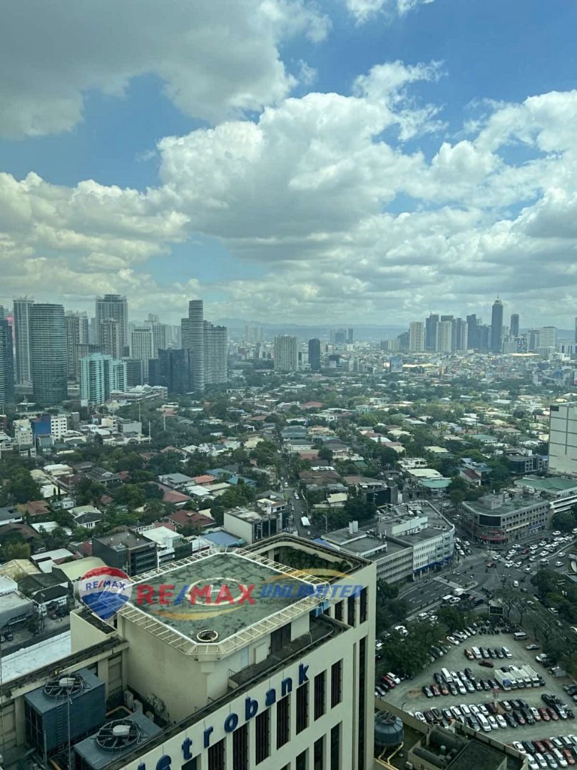 Two Roxas Triangle 3 Bedroom Unit For Sale Condos Makati City 3BR Condo ...