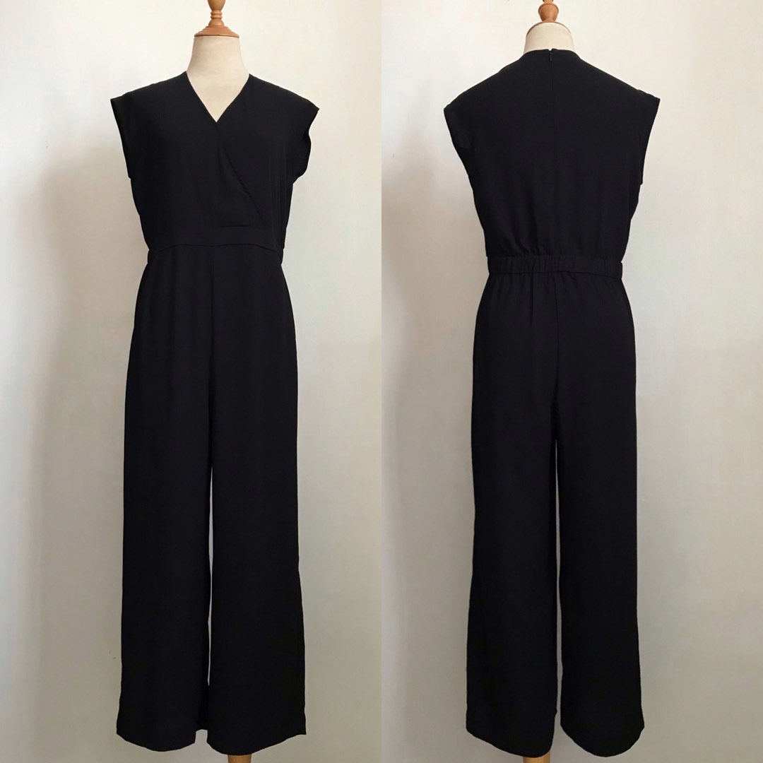 Uniqlo black jumpsuit, Women's Fashion, Dresses & Sets, Jumpsuits on