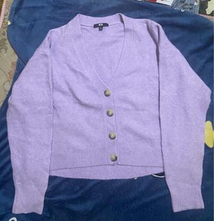 uniqlo gu purple ungu soft pastel lilac cardigan kardigan top atasan outerwear luaran souffle yarn long sleeve short crop pendek lengan panjang oversized size L sweater