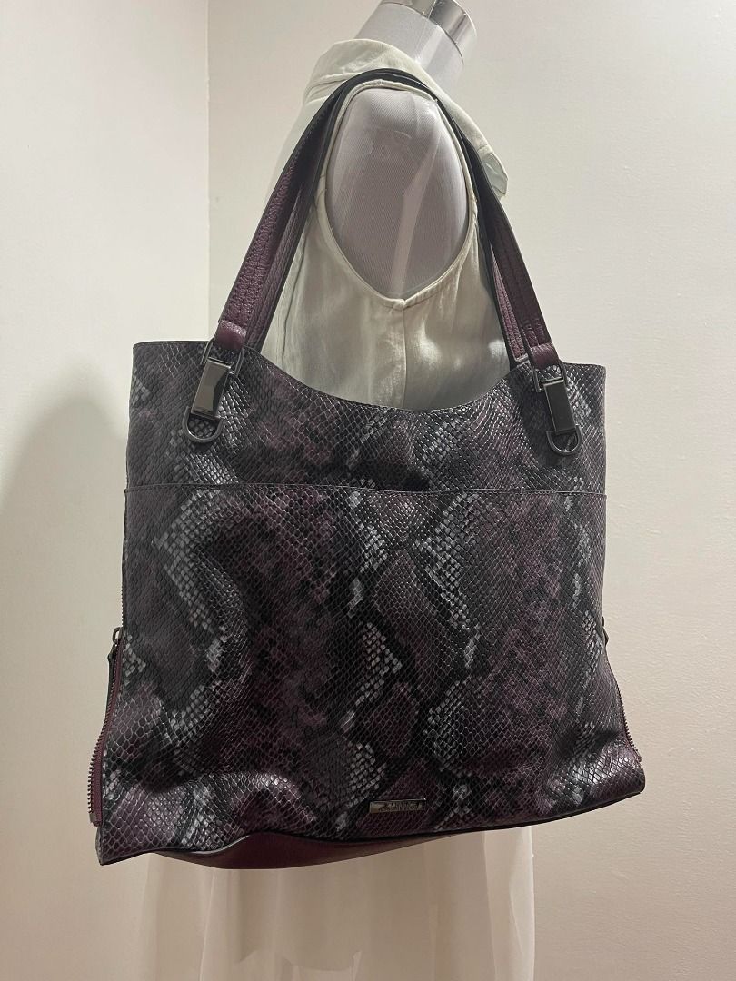 Vince Camuto Bag Women s Fashion Bags Wallets Shoulder Bags on Carousell