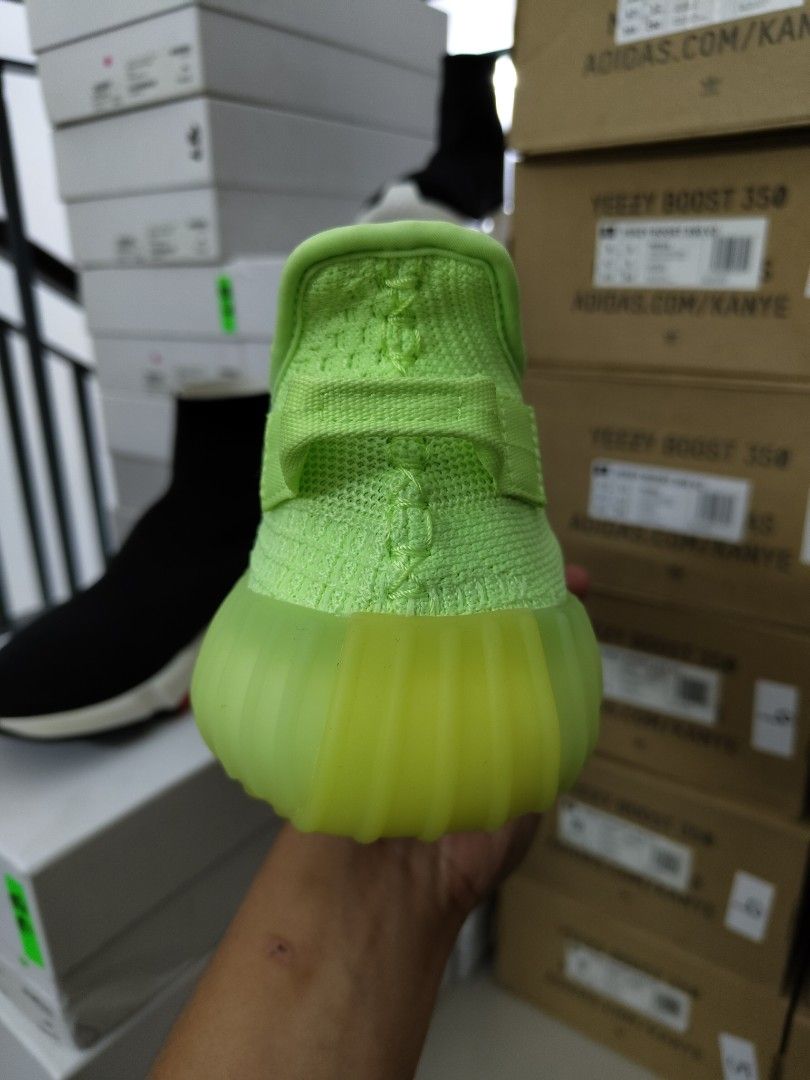 Yeezy 75 glow hotsell in the dark