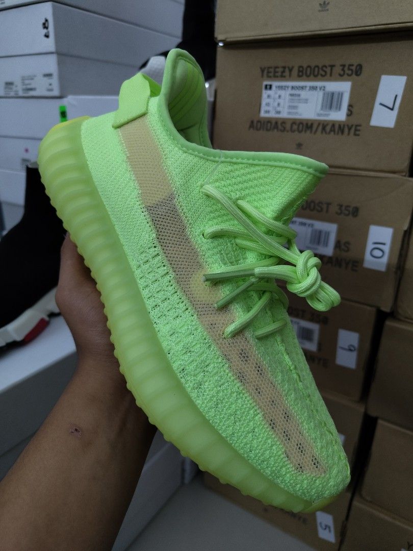 Yeezy best sale 75 glow