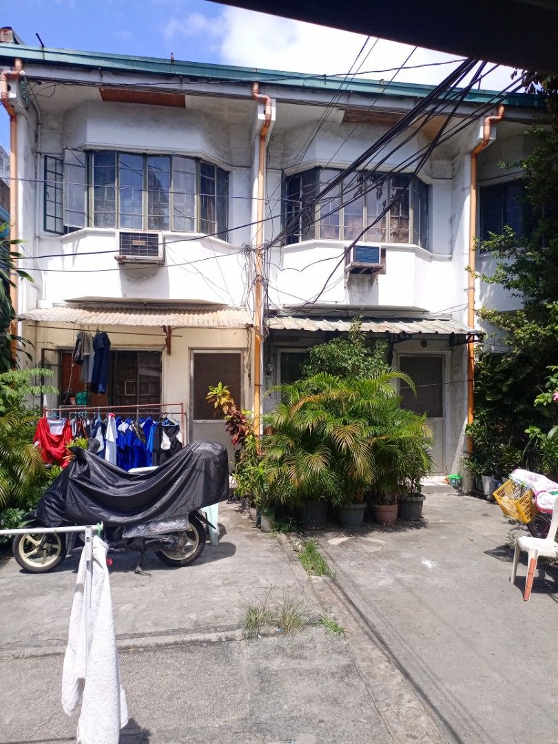 390 sq mtrs House and lot (Category: House & Lot) located in Manila. Submitted by don.reyes (Listing ID 1266013413, Image 2). Description: 7 Houses occupied and 1.vacant lot Located at J.Gabriel st near Baclaran Church and Airport road negotiable.