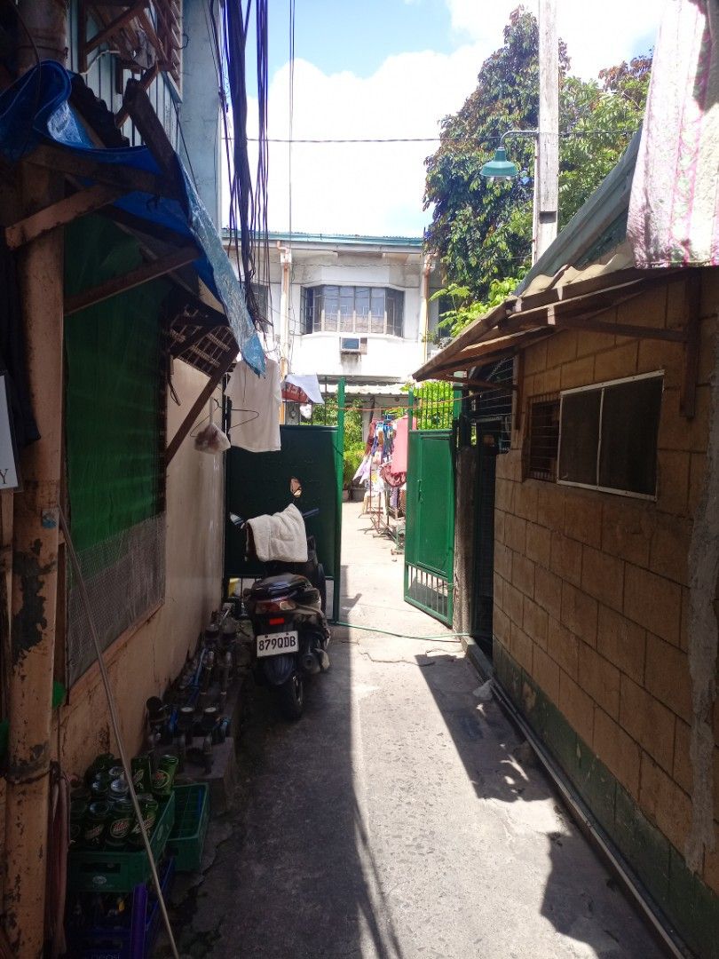 390 sq mtrs House and lot (Category: House & Lot) located in Manila. Submitted by don.reyes (Listing ID 1266013413, Image 1). Description: 7 Houses occupied and 1.vacant lot Located at J.Gabriel st near Baclaran Church and Airport road negotiable.
