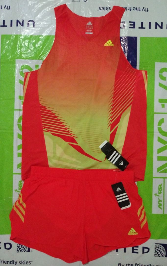 全新有吊牌 adizero 跑步背心短褲 2012年款 大碼 （分類：運動服裝）位於 Hong Kong。 由 snakeung 提交（商品編號 1266046348，圖片 1）。簡介： 全新有吊牌 adizero 跑步背心短褲 2012年款 大碼 全新 有吊牌 無包裝 Size: 大碼 現金交收 可在各地鐵站交收，平日晚上中上環優先，其他地點時間可相約 例行交收時間地點： 1. 平日 8:15pm-8:30pm 中上環 2. 平日 7pm 九龍塘 3. 星期六日下午 4pm 九龍塘。
