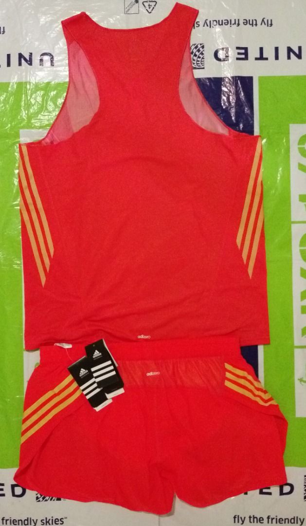 全新有吊牌 adizero 跑步背心短褲 2012年款 大碼 （分類：運動服裝）位於 Hong Kong。 由 snakeung 提交（商品編號 1266046348，圖片 2）。簡介： 全新有吊牌 adizero 跑步背心短褲 2012年款 大碼 全新 有吊牌 無包裝 Size: 大碼 現金交收 可在各地鐵站交收，平日晚上中上環優先，其他地點時間可相約 例行交收時間地點： 1. 平日 8:15pm-8:30pm 中上環 2. 平日 7pm 九龍塘 3. 星期六日下午 4pm 九龍塘。