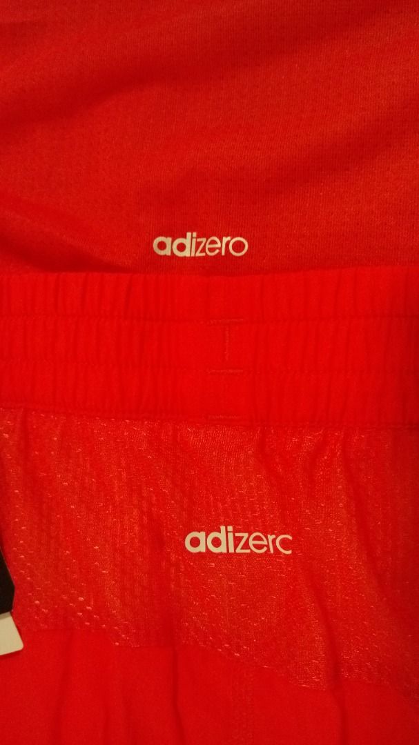 全新有吊牌 adizero 跑步背心短褲 2012年款 大碼 （分類：運動服裝）位於 Hong Kong。 由 snakeung 提交（商品編號 1266046348，圖片 7）。簡介： 全新有吊牌 adizero 跑步背心短褲 2012年款 大碼 全新 有吊牌 無包裝 Size: 大碼 現金交收 可在各地鐵站交收，平日晚上中上環優先，其他地點時間可相約 例行交收時間地點： 1. 平日 8:15pm-8:30pm 中上環 2. 平日 7pm 九龍塘 3. 星期六日下午 4pm 九龍塘。